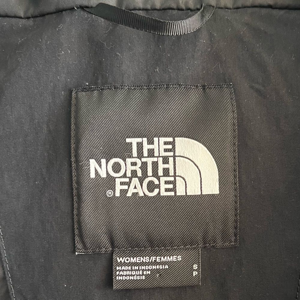 The North Face Women’s Parka Black - Picture 7 of 16